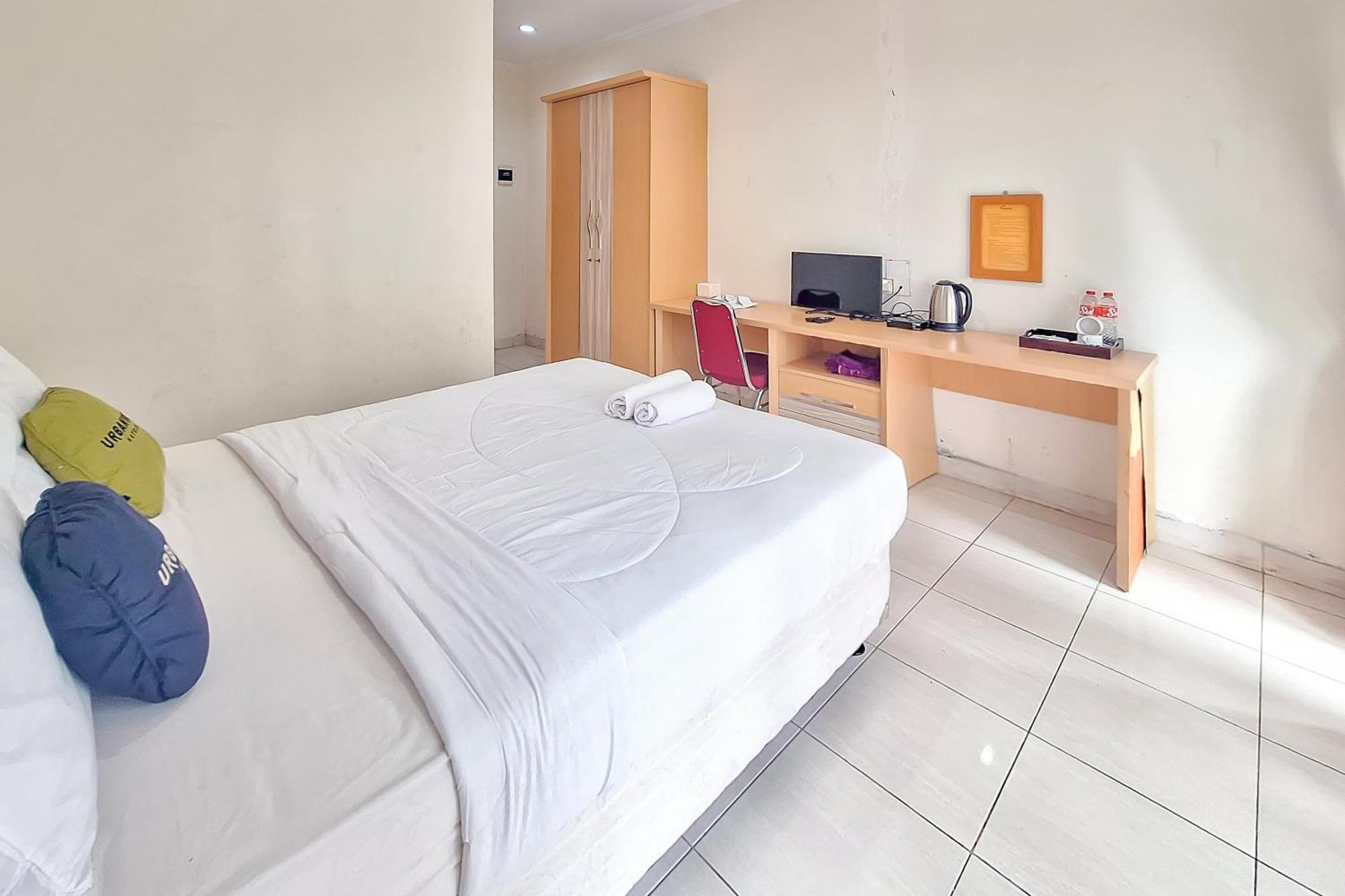 Urbanview Hotel Tridaya Cisarua Puncak Exterior photo